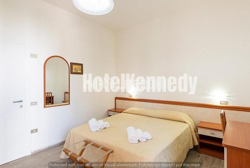 Hotel Kennedy Lido Di Savio Luaran gambar